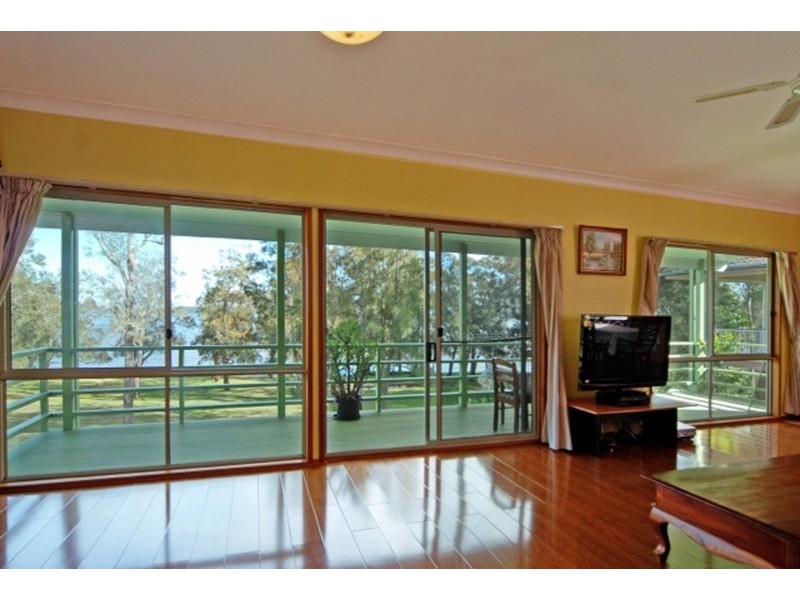 95 Walmer  Avenue, Sanctuary Point NSW 2540