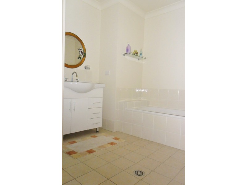10 Flamingo  Avenue, Sanctuary Point NSW 2540