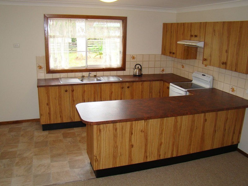 1 Emu  Avenue, Sanctuary Point NSW 2540