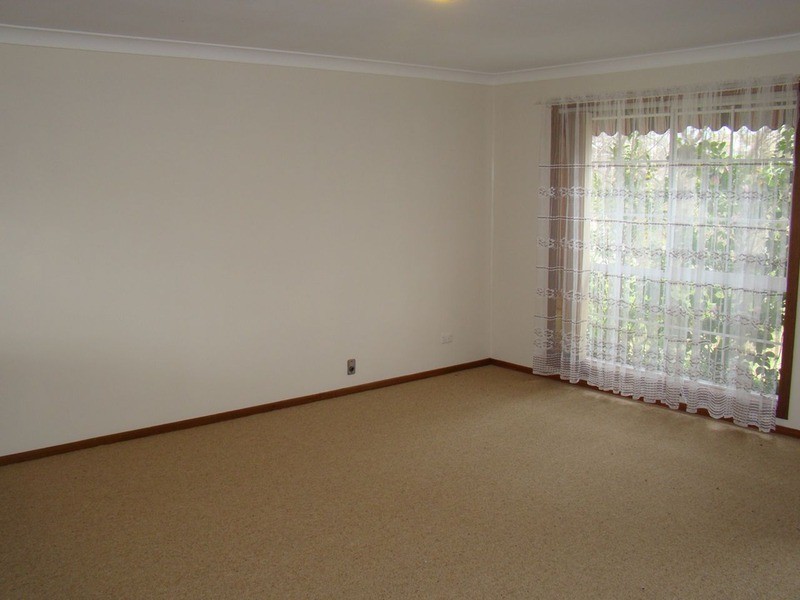 1 Emu  Avenue, Sanctuary Point NSW 2540