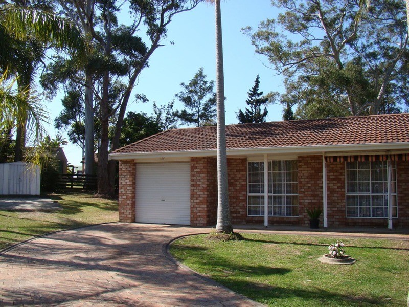 1 Emu  Avenue, Sanctuary Point NSW 2540