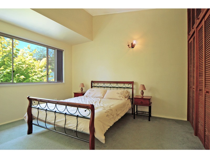 147 Basin View Parade, Basin View NSW 2540