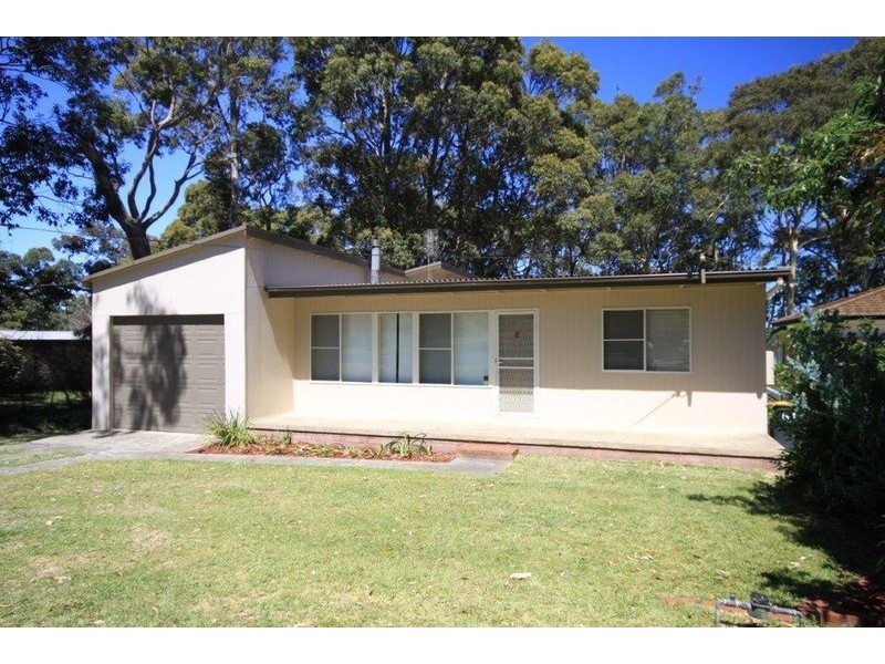 63 Walmer  Avenue, Sanctuary Point NSW 2540