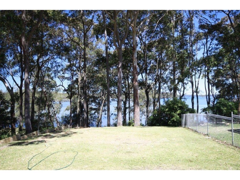 63 Walmer  Avenue, Sanctuary Point NSW 2540