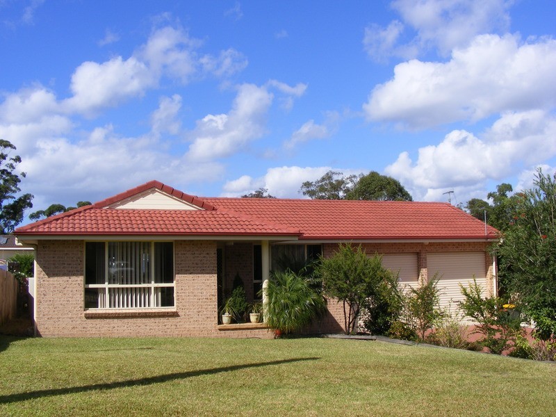 4 Yuroka Crescent, St Georges Basin NSW 2540