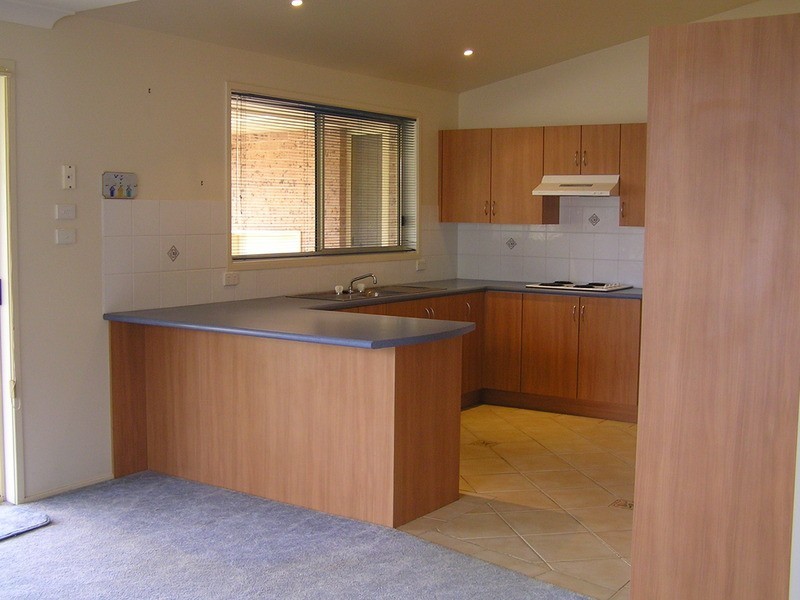 4 Yuroka Crescent, St Georges Basin NSW 2540