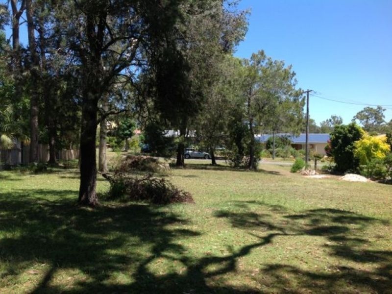 12 Riverside Esplanade, Basin View NSW 2540