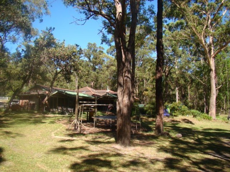 11 McArthur Drive, Falls Creek NSW 2540