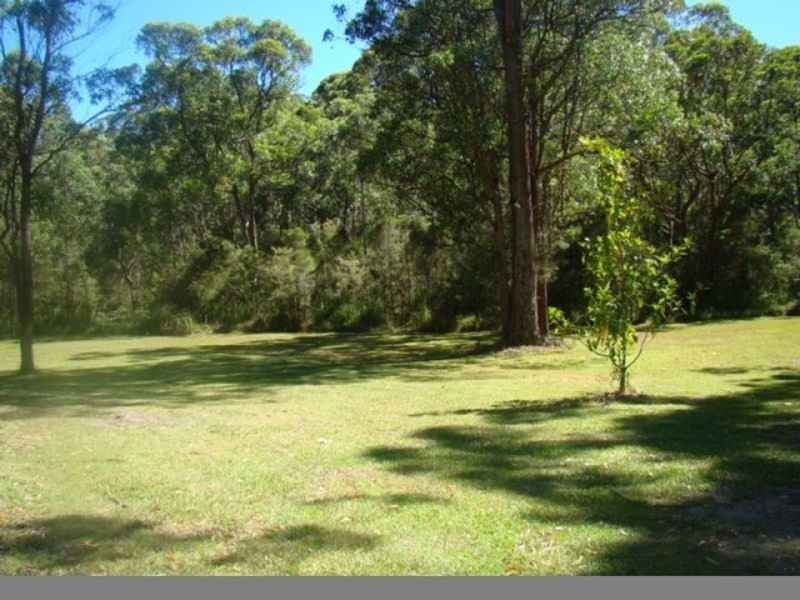 11 McArthur Drive, Falls Creek NSW 2540
