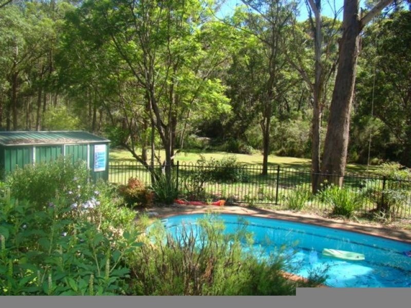11 McArthur Drive, Falls Creek NSW 2540