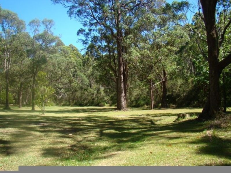 11 McArthur Drive, Falls Creek NSW 2540