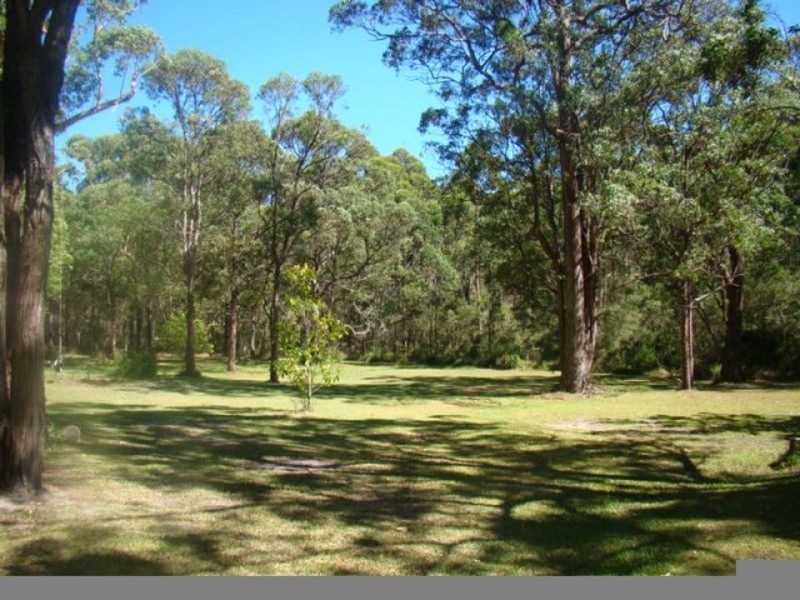 11 McArthur Drive, Falls Creek NSW 2540