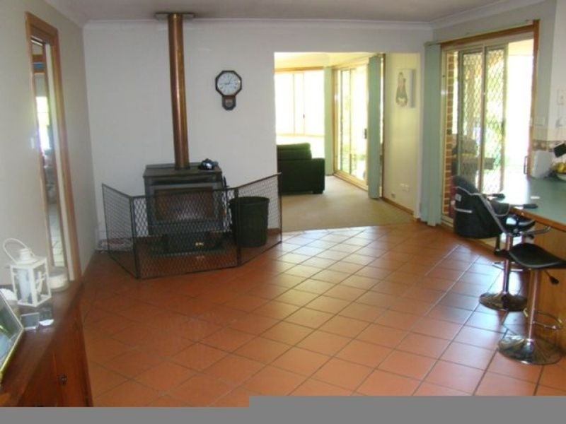 11 McArthur Drive, Falls Creek NSW 2540