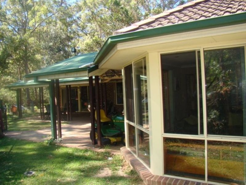 11 McArthur Drive, Falls Creek NSW 2540