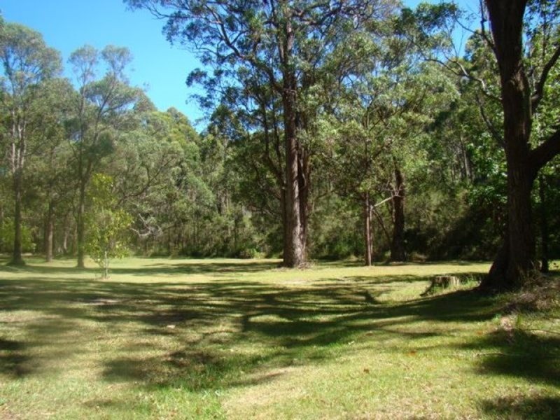 11 McArthur Drive, Falls Creek NSW 2540