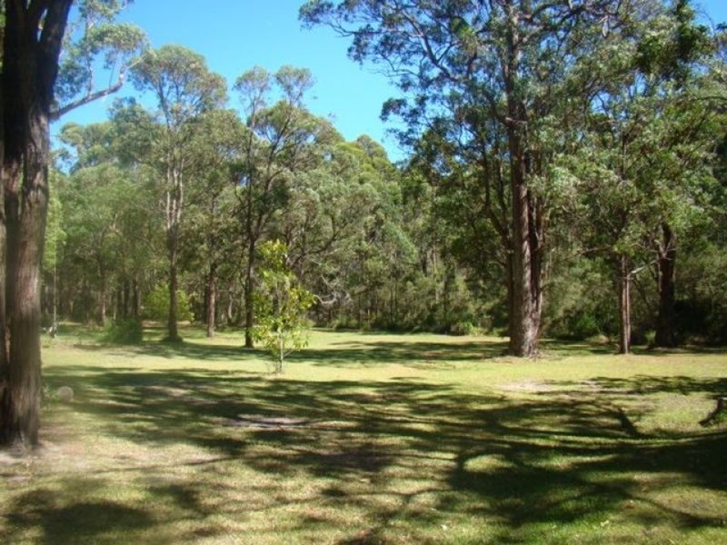 11 McArthur Drive, Falls Creek NSW 2540