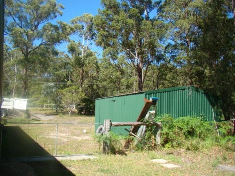11 McArthur Drive, Falls Creek NSW 2540
