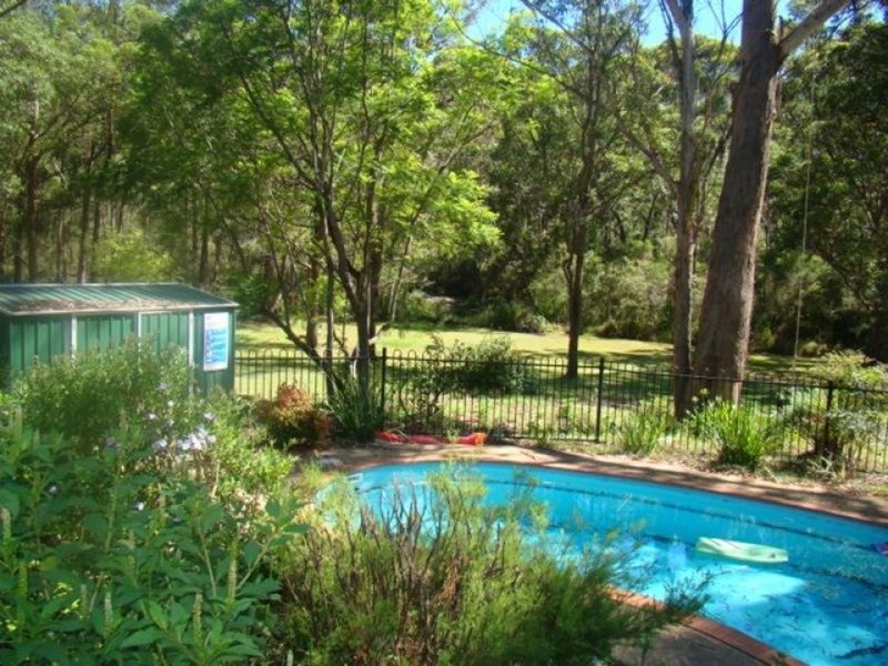 11 McArthur Drive, Falls Creek NSW 2540