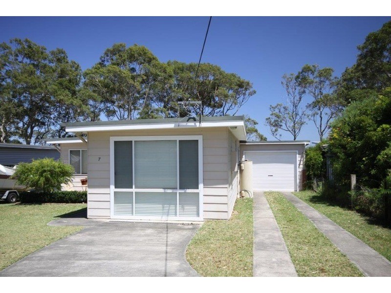 7 Walmer  Avenue, Sanctuary Point NSW 2540