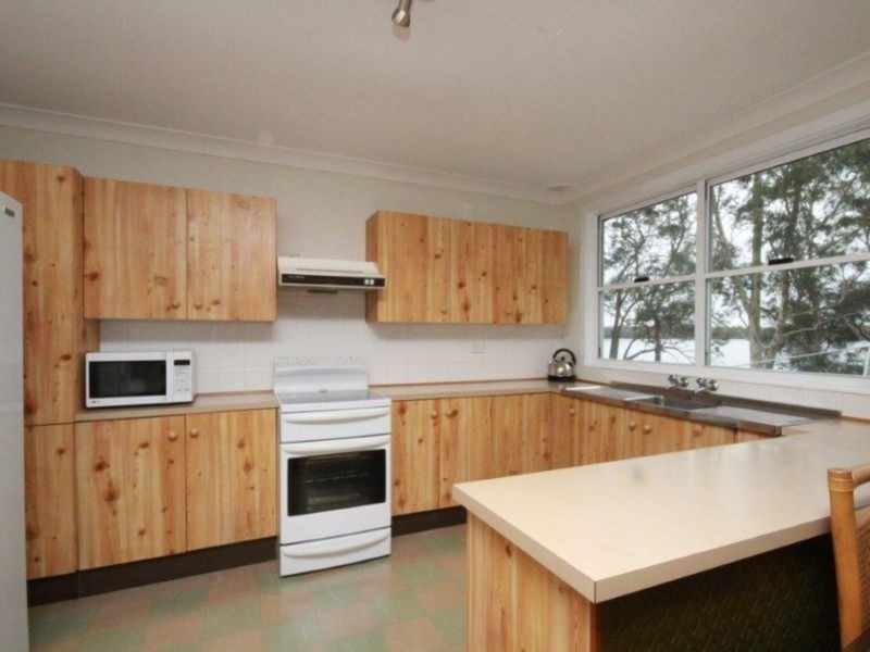 7 Walmer Avenue, Sanctuary Point NSW 2540