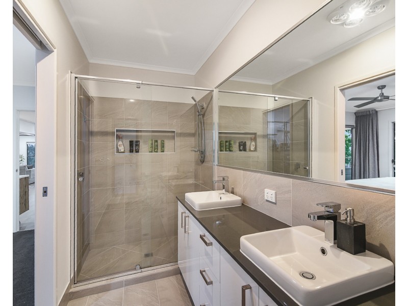 50 Aurora Place, Valdora QLD 4561