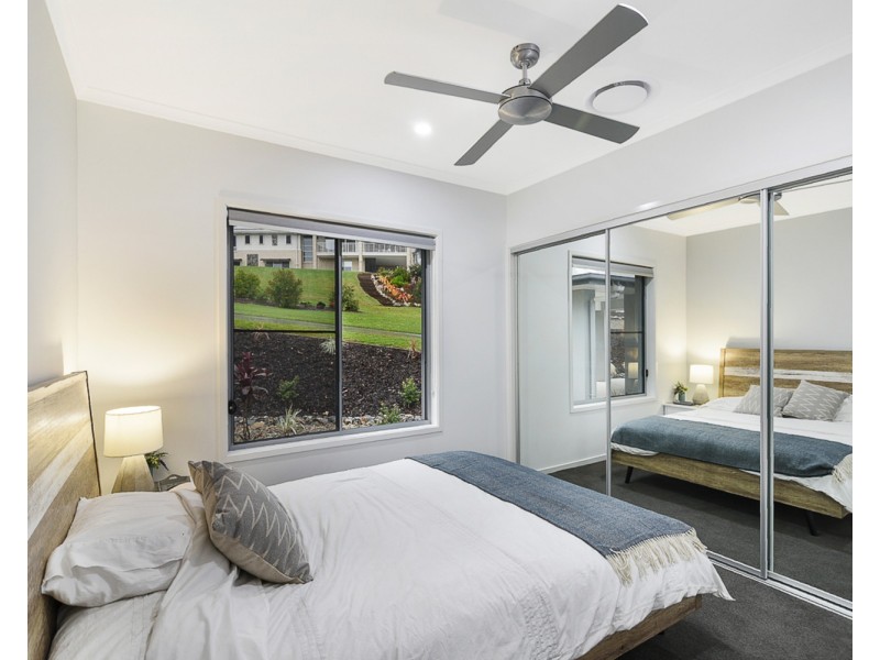 50 Aurora Place, Valdora QLD 4561