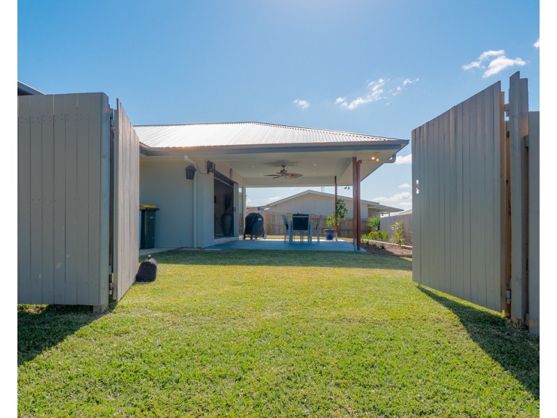 1 Riverstone Place, Bli Bli QLD 4560