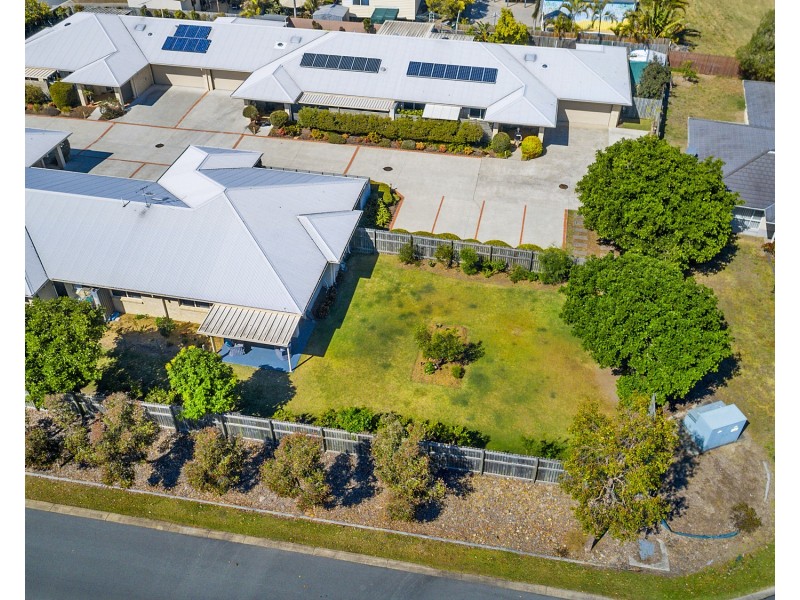 4/3-5 Weeroona Avenue, Beachmere QLD 4510