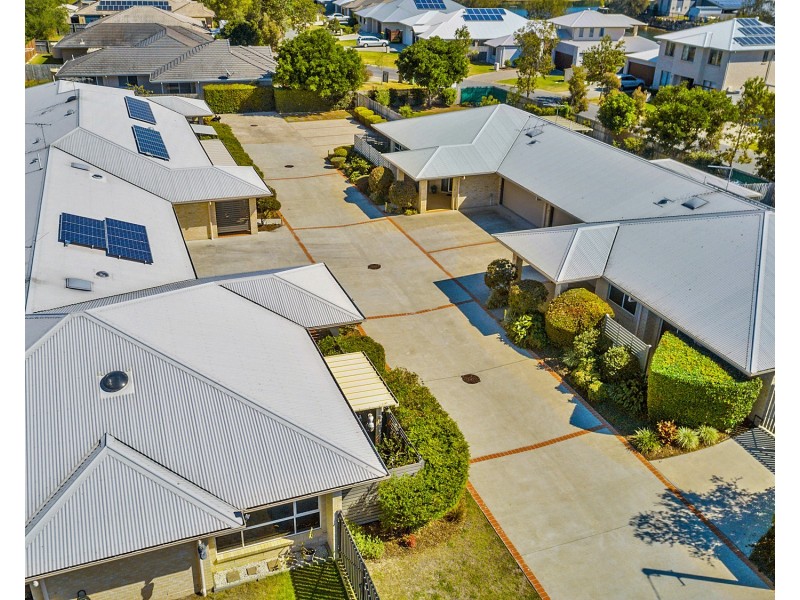 4/3-5 Weeroona Avenue, Beachmere QLD 4510