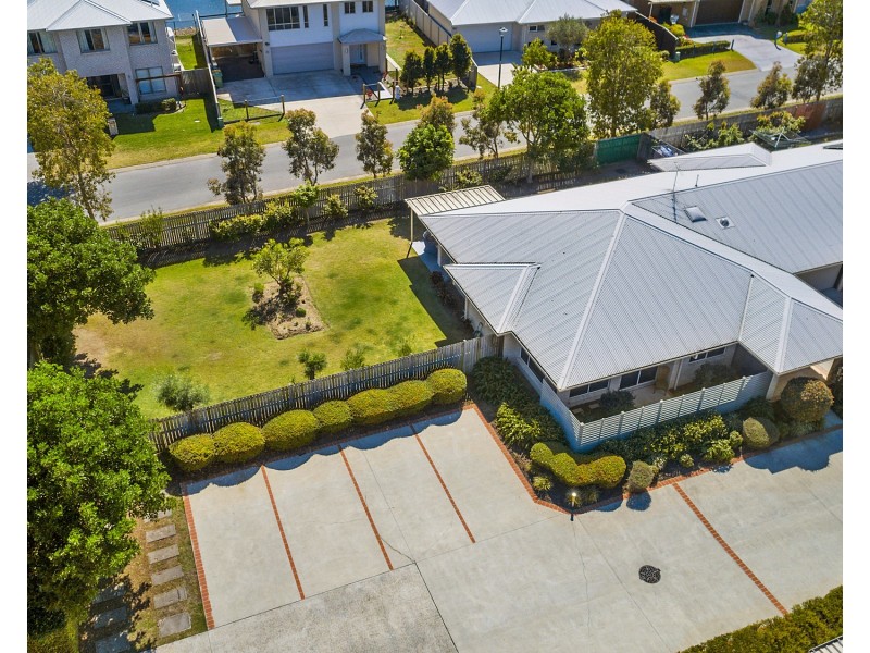 4/3-5 Weeroona Avenue, Beachmere QLD 4510