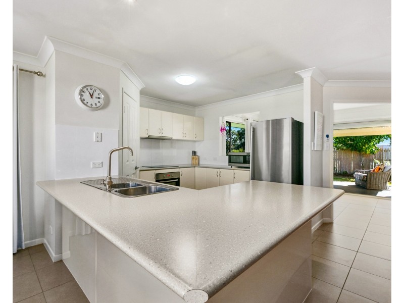 4/3-5 Weeroona Avenue, Beachmere QLD 4510