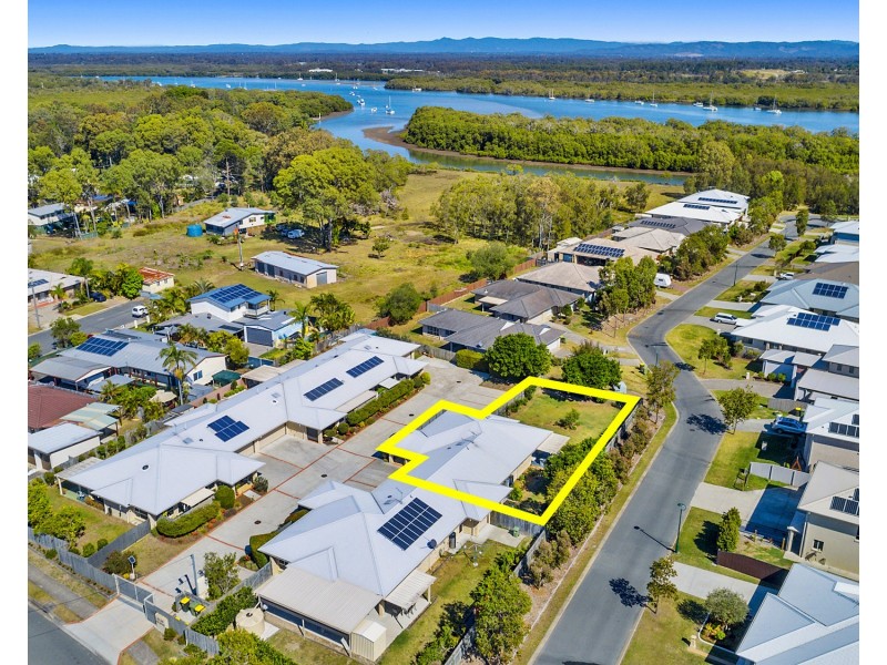 4/3-5 Weeroona Avenue, Beachmere QLD 4510