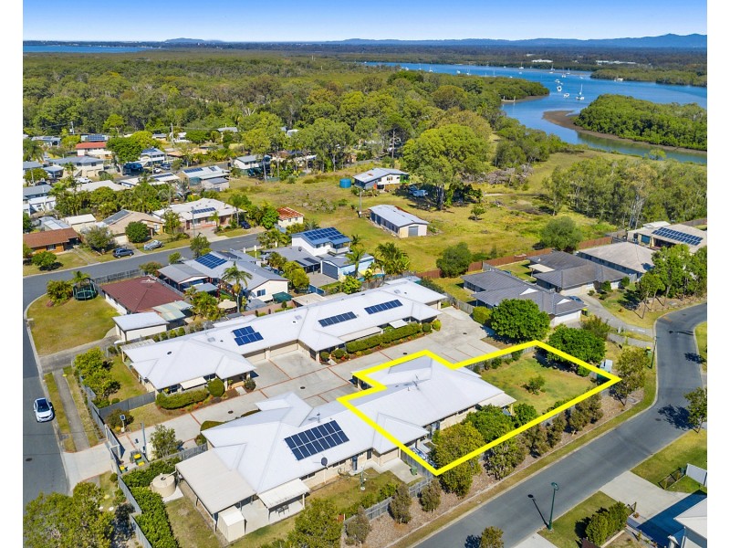 4/3-5 Weeroona Avenue, Beachmere QLD 4510