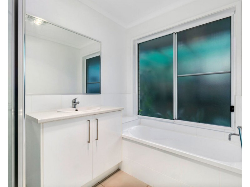 14 Retreat Crescent, Yandina QLD 4561