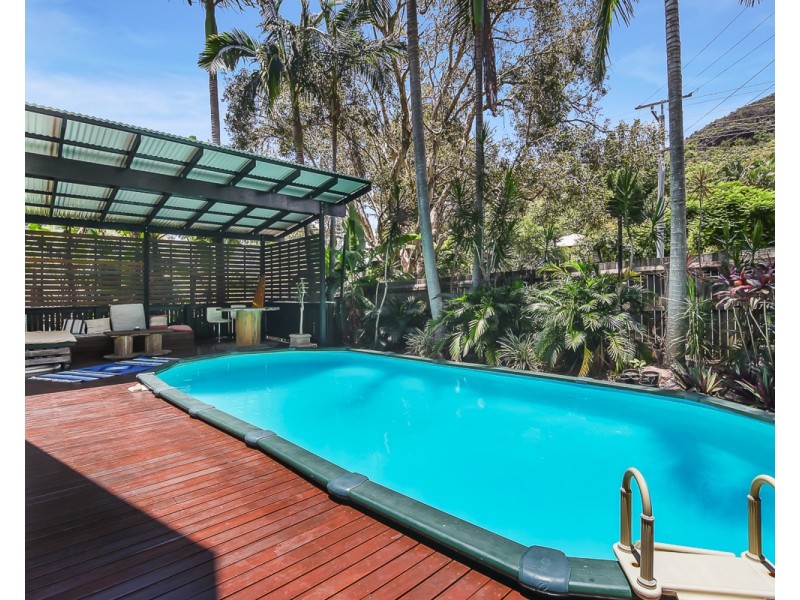 2 Lagoda Drive, Mount Coolum QLD 4573