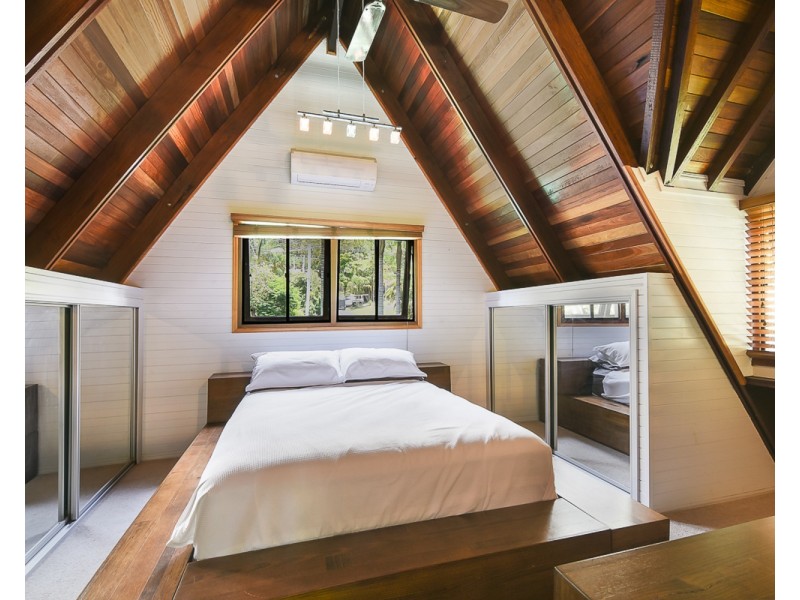 2 Lagoda Drive, Mount Coolum QLD 4573