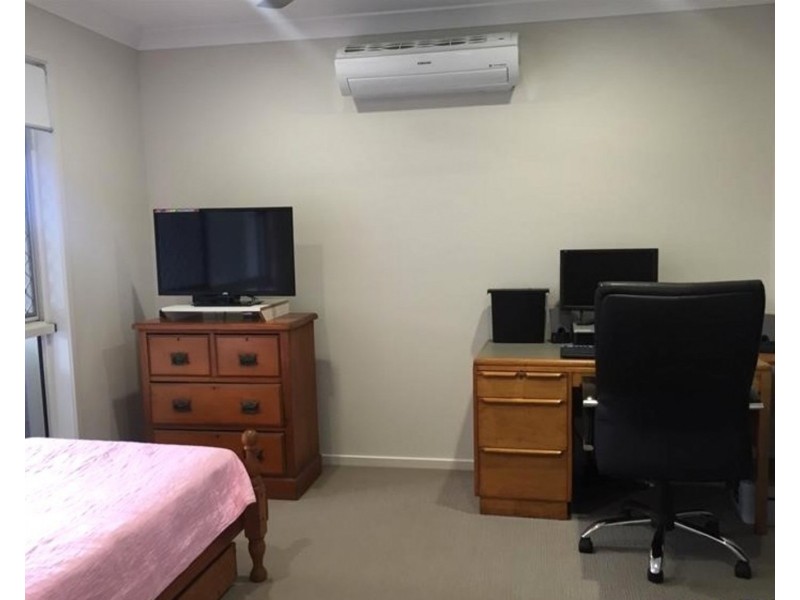 8 Brampton Way, Meridan Plains QLD 4551