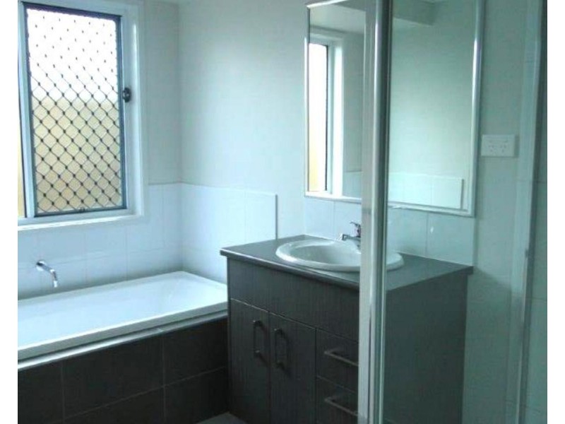 8 Brampton Way, Meridan Plains QLD 4551