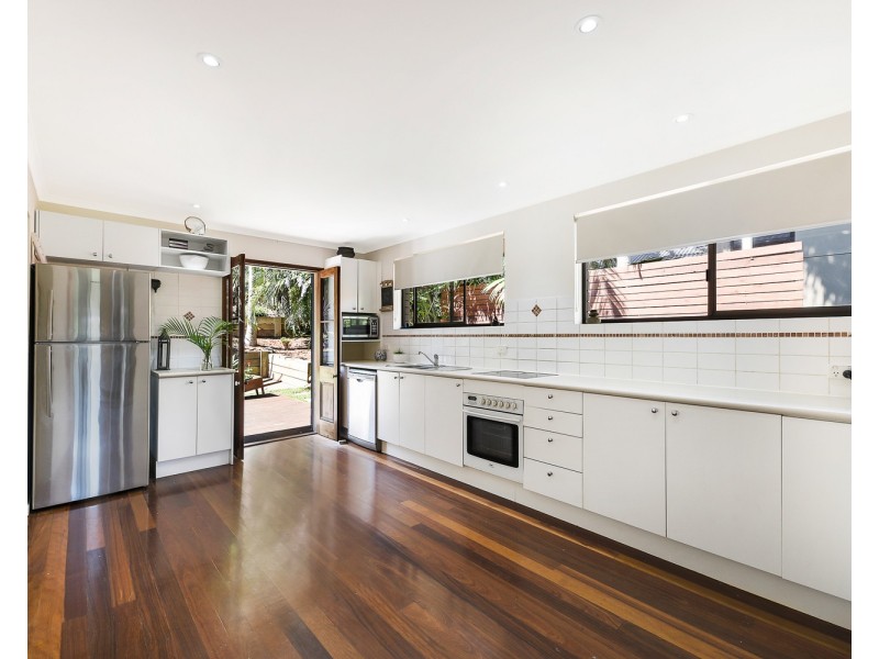 70 Neurum Road, Point Arkwright QLD 4573