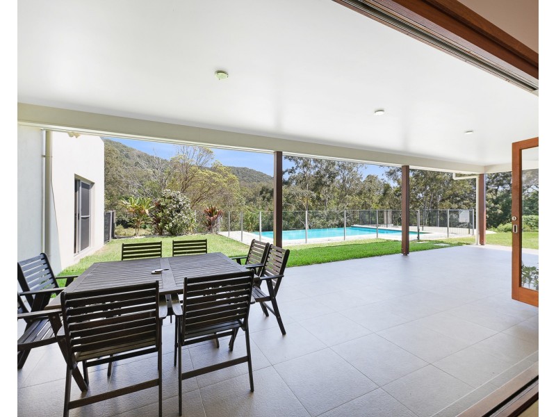 22 Celestial Court, Valdora QLD 4561