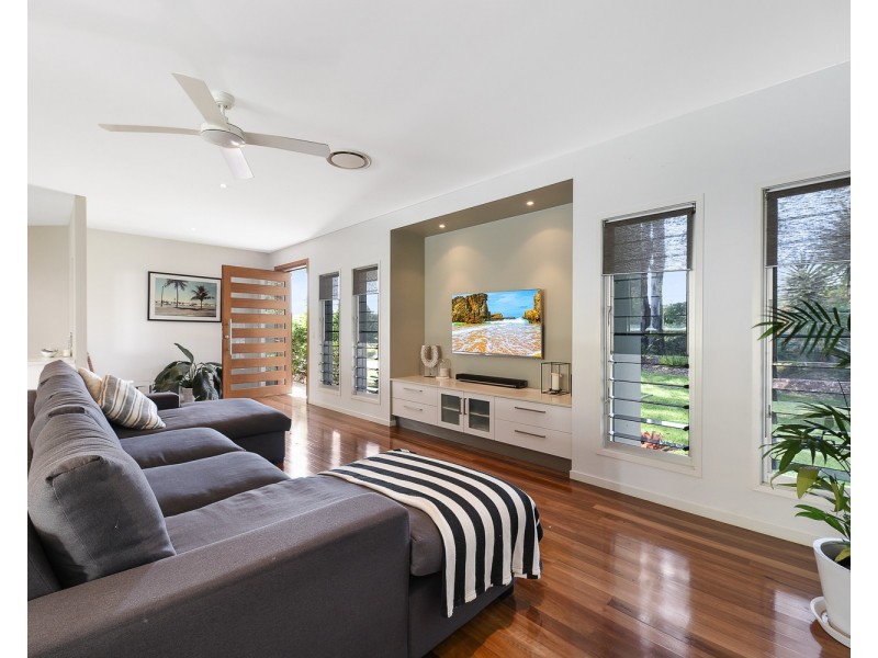 22 Celestial Court, Valdora QLD 4561