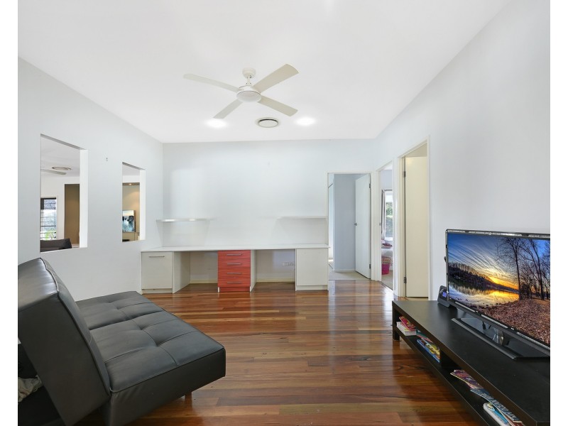 22 Celestial Court, Valdora QLD 4561