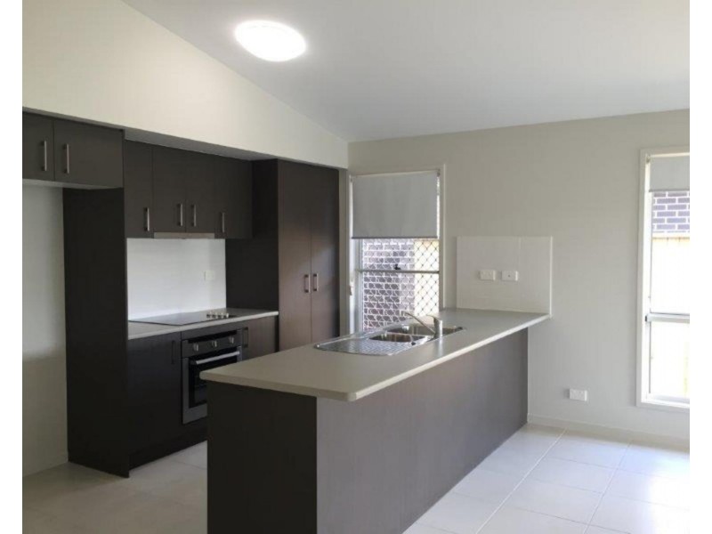 32 Brampton Way, Meridan Plains QLD 4551