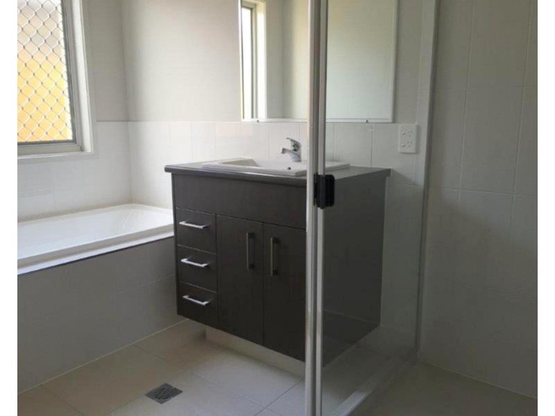 32 Brampton Way, Meridan Plains QLD 4551