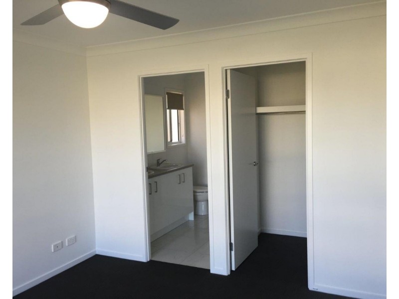 99 Hasslewood Crescent, Meridan Plains QLD 4551