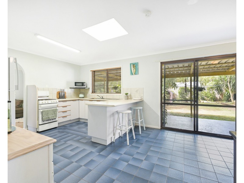 11 Gayome Street, Pacific Paradise QLD 4564