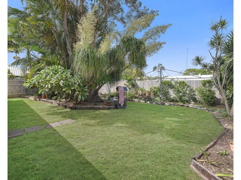 11 Gayome Street, Pacific Paradise QLD 4564