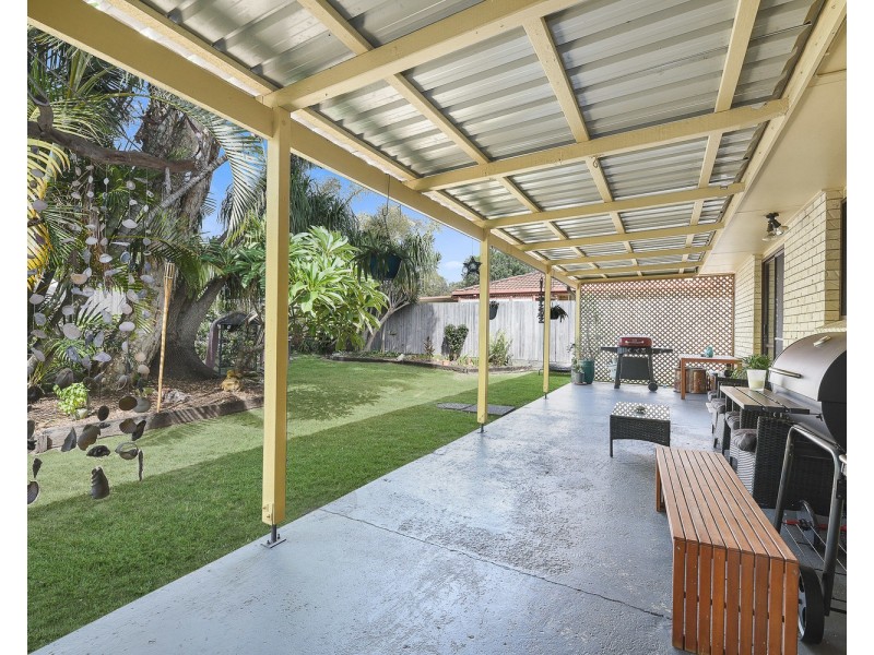 11 Gayome Street, Pacific Paradise QLD 4564