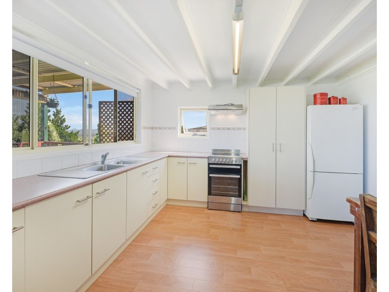 18 Hummingbird Terrace, Coolum Beach QLD 4573