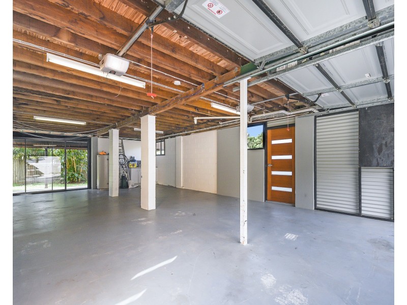 1 Lorien Avenue, Coolum Beach QLD 4573